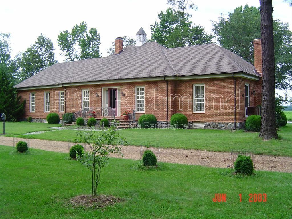 Stunning 3 Bed, 2 Bath River Front Home in New Kent County! property image