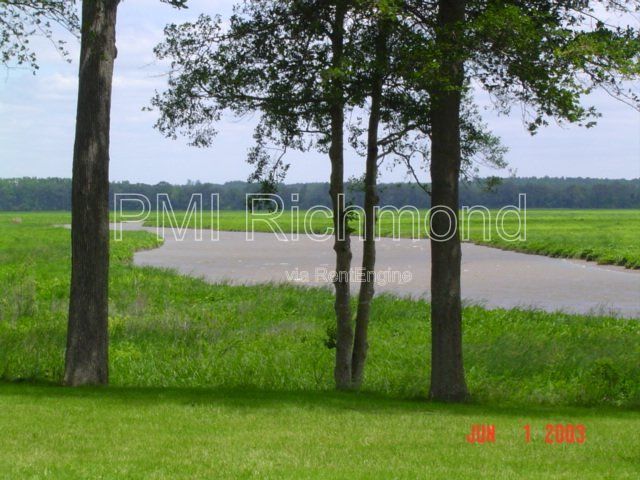 Stunning 3 Bed, 2 Bath River Front Home in New Kent County! property image