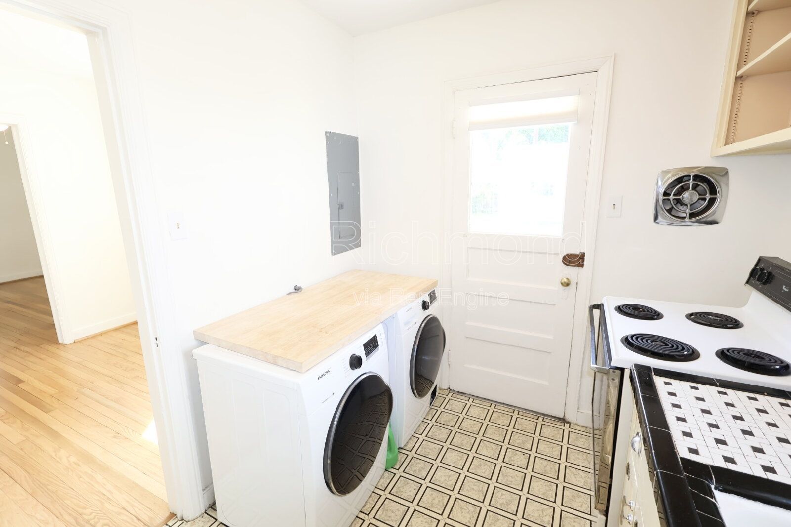 Cute & Cozy 2-Bed Retreat on Maple Avenue in Richmond! property image