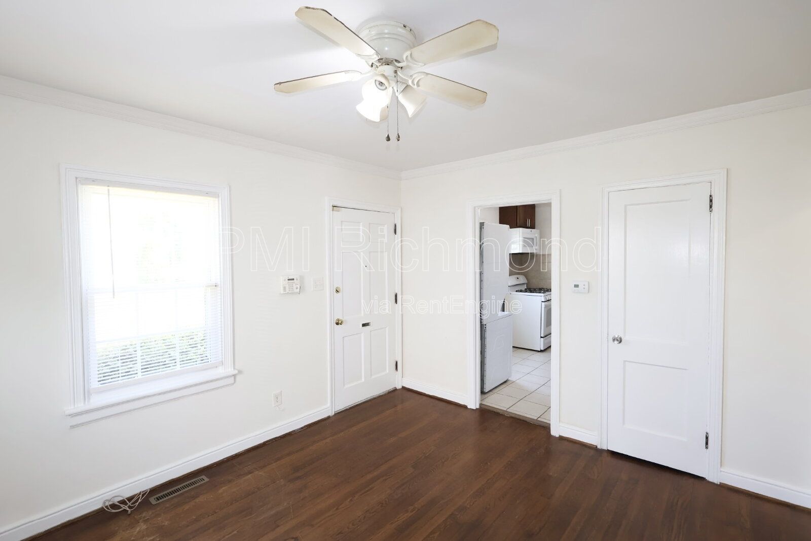 Fabulous Renovated 2-Bed, 1-Bath Bungalow in North Highland Park! property image