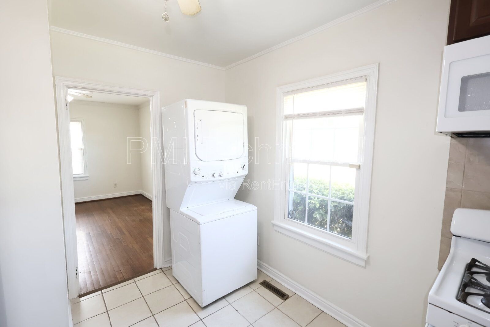 Fabulous Renovated 2-Bed, 1-Bath Bungalow in North Highland Park! property image