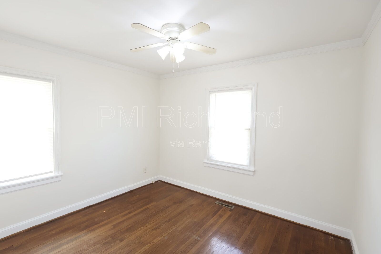 Fabulous Renovated 2-Bed, 1-Bath Bungalow in North Highland Park! property image