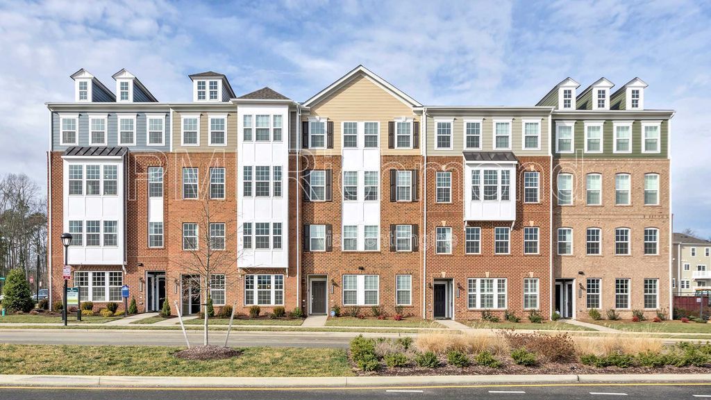 Spacious Condo in the Heart of Short Pumps Saunders Station Condominium Subdivision! property image