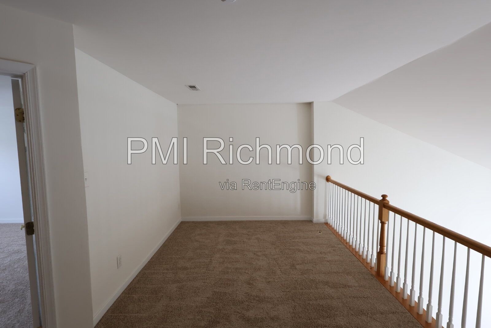 Spacious Townhouse in Townes at Shady Grove Subdivision! property image