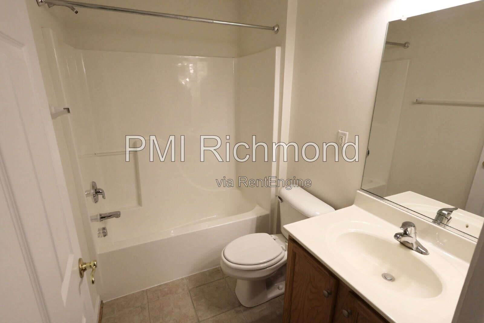Spacious Townhouse in Townes at Shady Grove Subdivision! property image