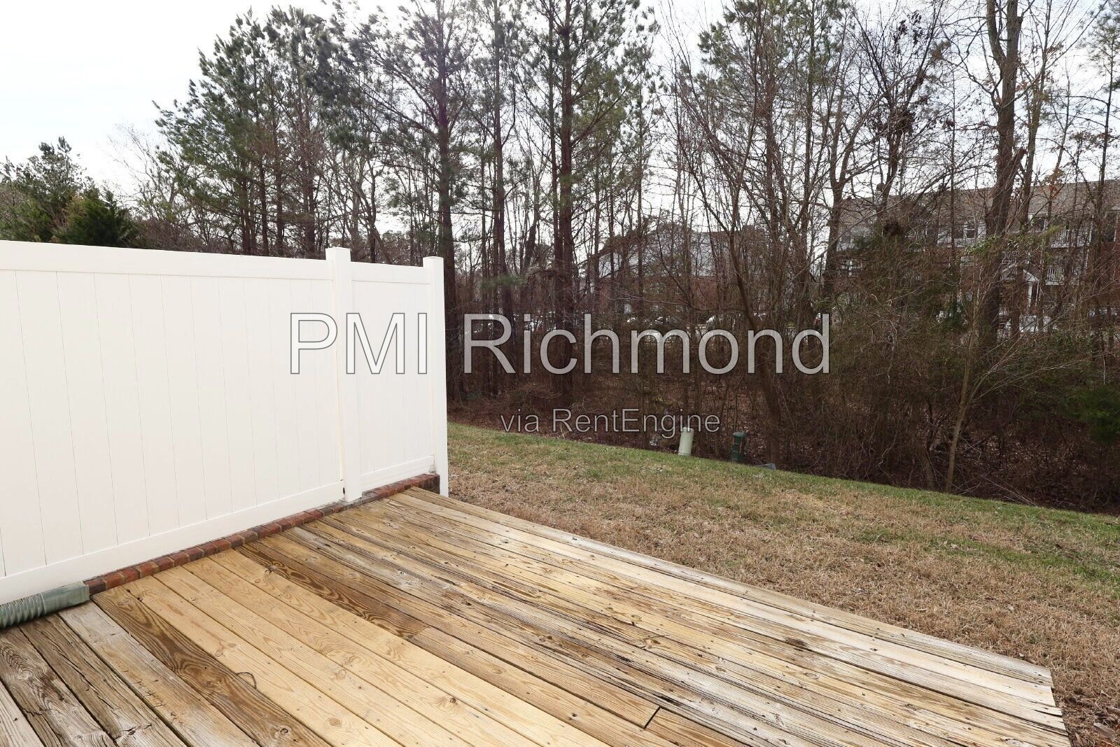 Spacious Townhouse in Townes at Shady Grove Subdivision! property image