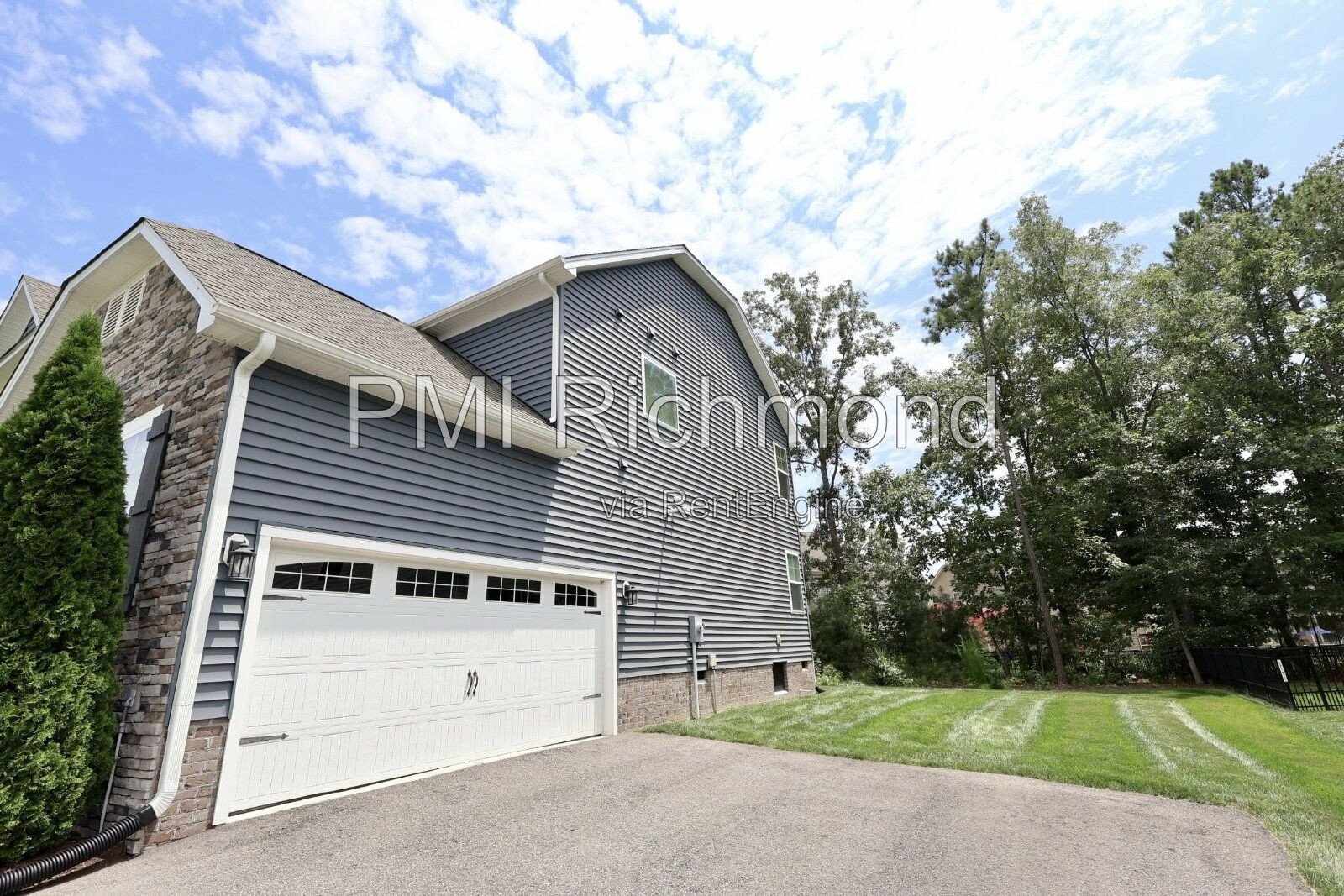 Stunning 4-Bed, 3-Bath Spacious Home in Woodlake! property image