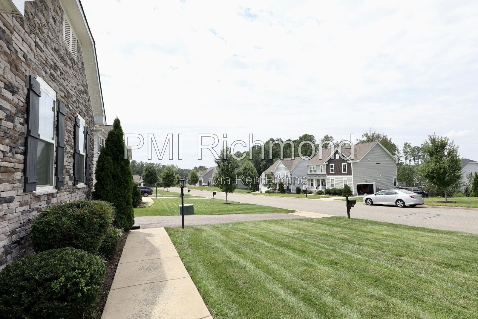 Stunning 4-Bed, 3-Bath Spacious Home in Woodlake! property image