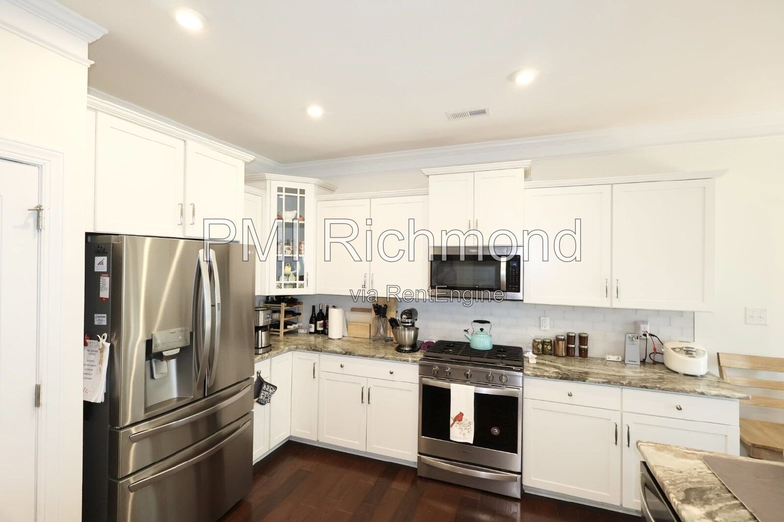 Stunning 4-Bed, 3-Bath Spacious Home in Woodlake! property image