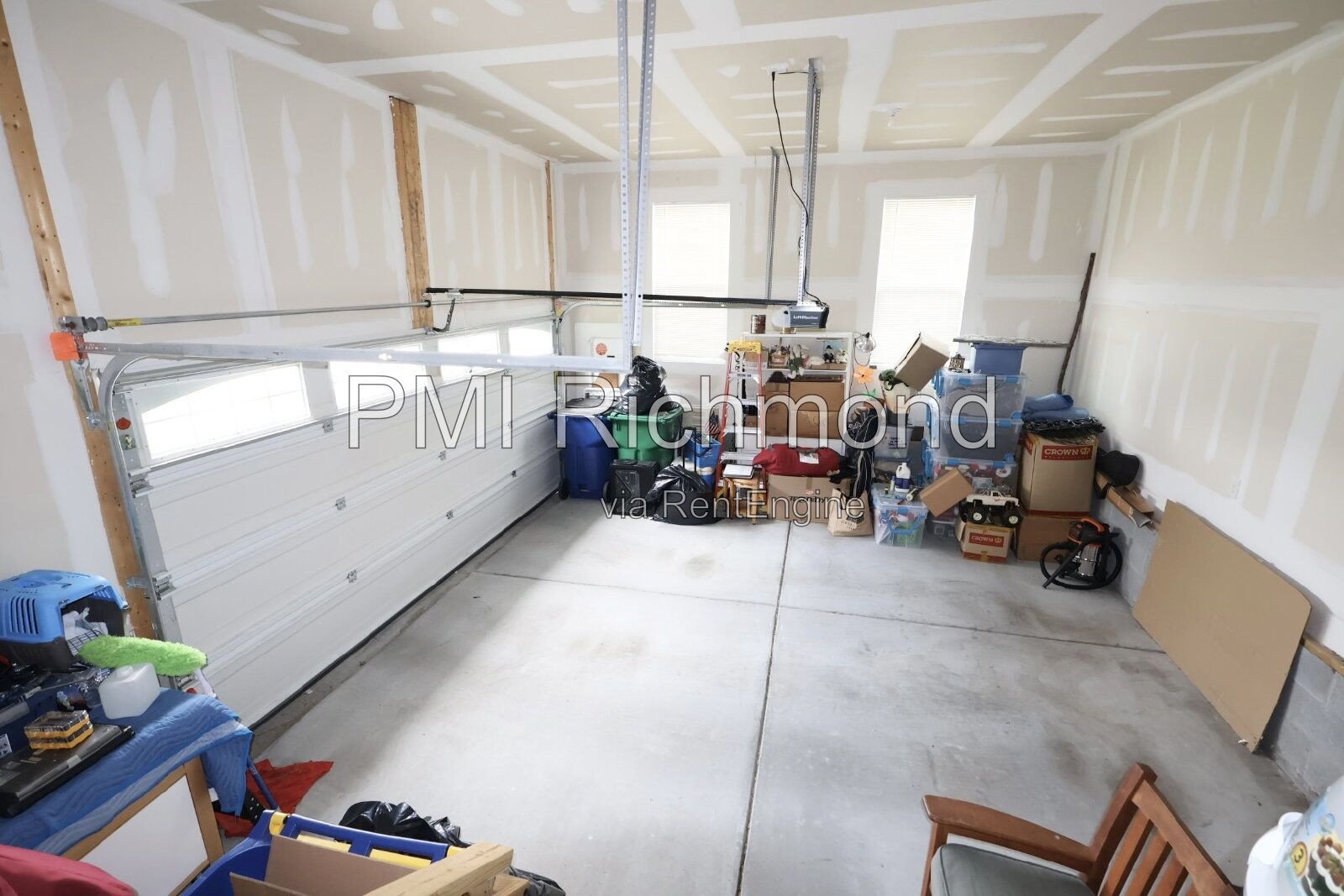 Stunning 4-Bed, 3-Bath Spacious Home in Woodlake! property image