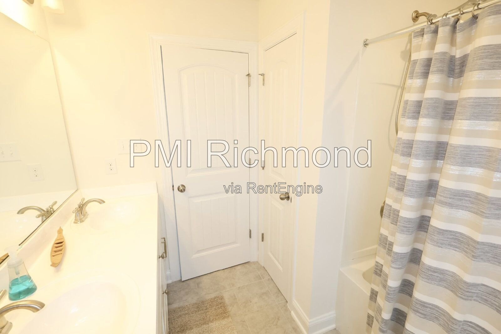Stunning 4-Bed, 3-Bath Spacious Home in Woodlake! property image