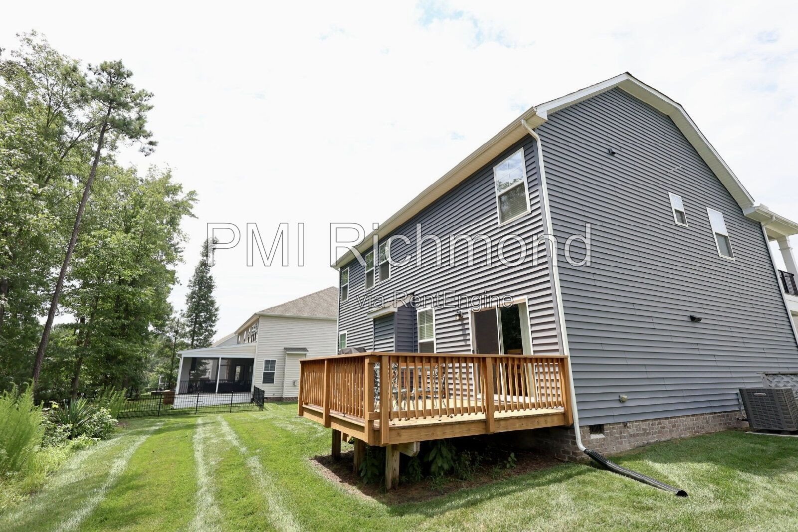 Stunning 4-Bed, 3-Bath Spacious Home in Woodlake! property image