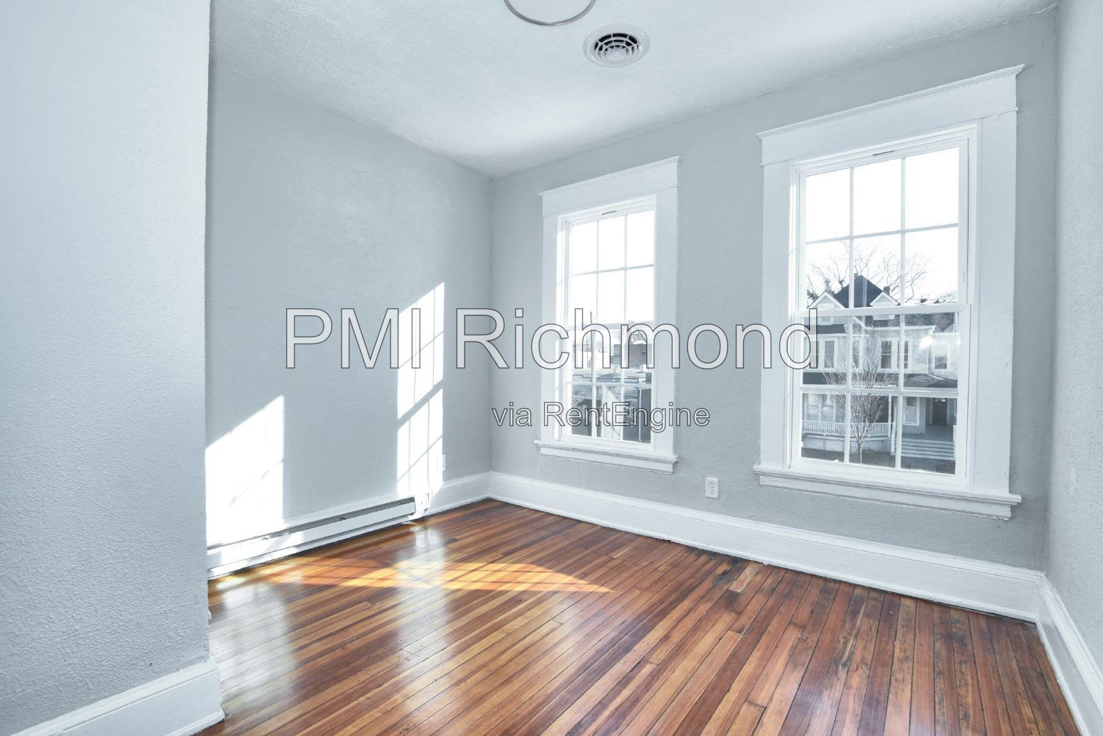 Cozy & Updated Duplex in Richmond's Historical Brookland Park Subdivision! property image