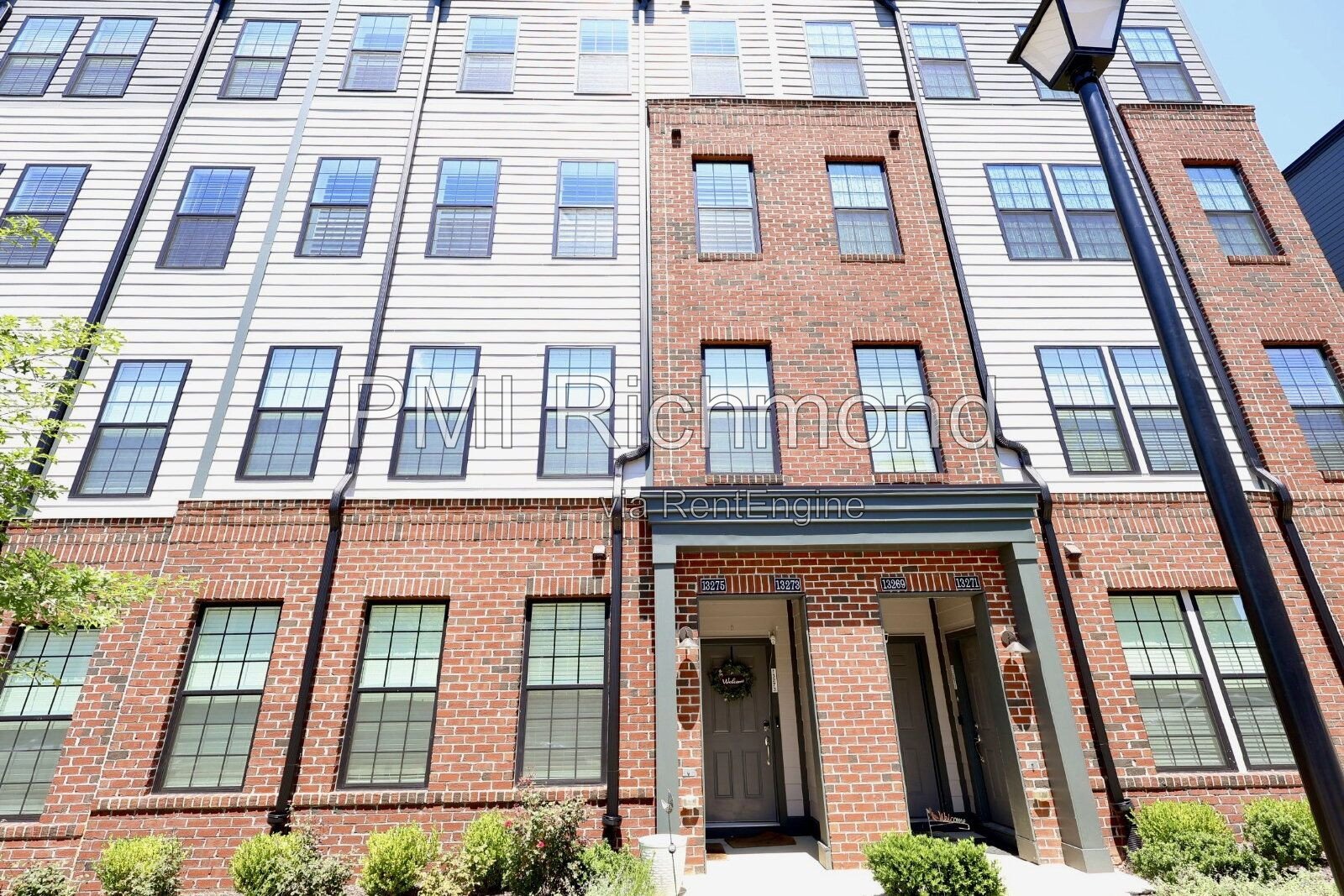 Stunning and Modern 3-Bed Townhome in Midlothian! property image