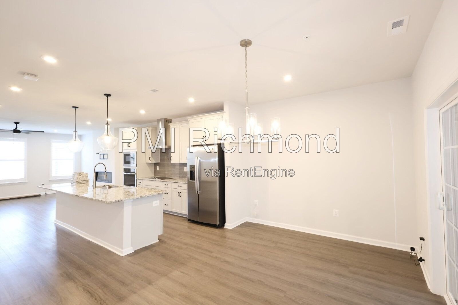 Stunning and Modern 3-Bed Townhome in Midlothian! property image