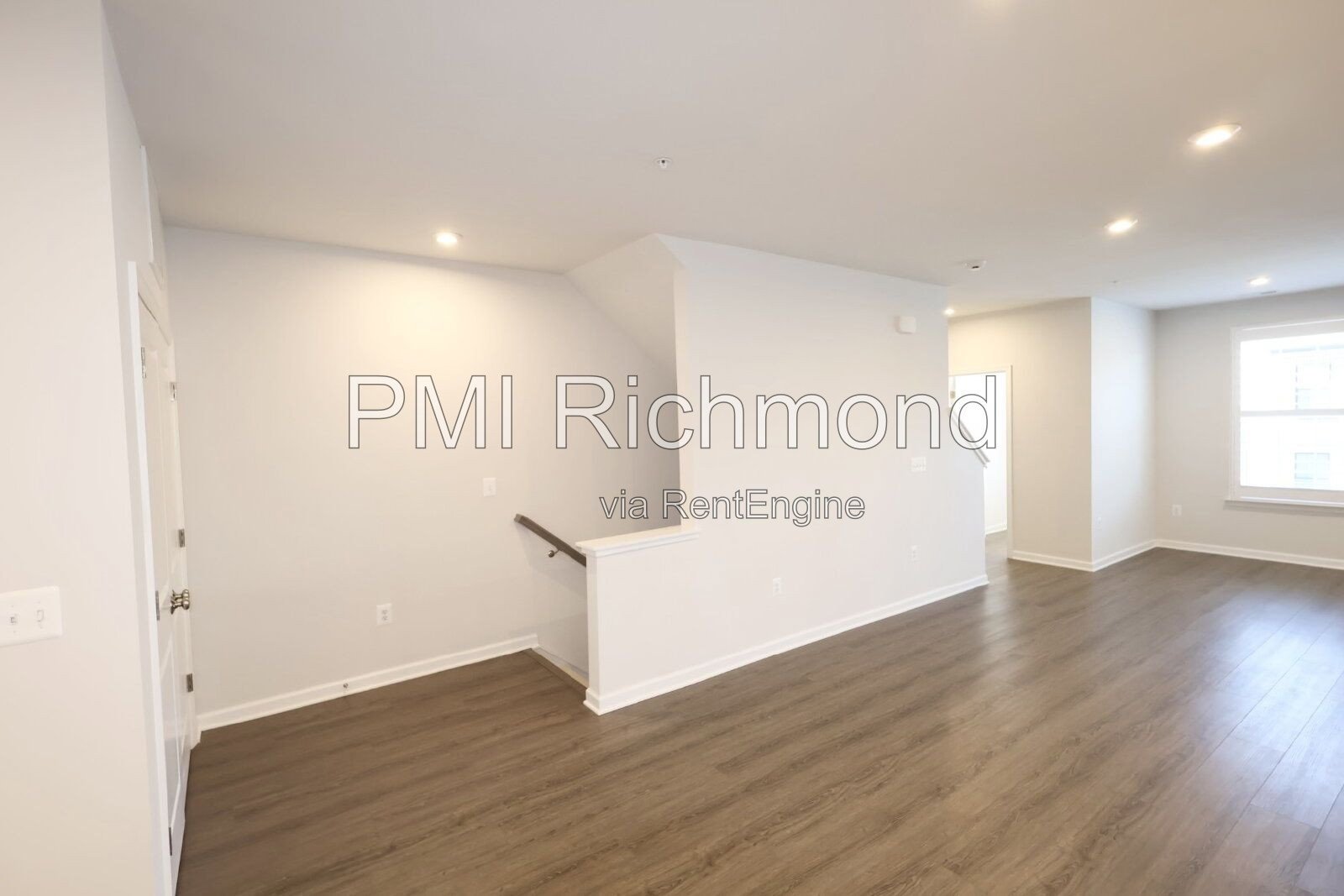 Stunning and Modern 3-Bed Townhome in Midlothian! property image
