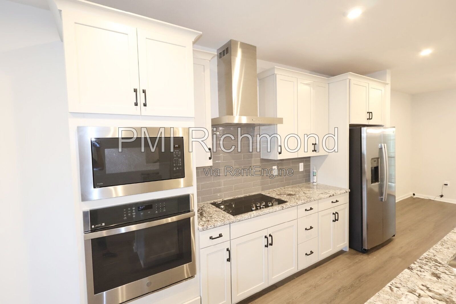 Stunning and Modern 3-Bed Townhome in Midlothian! property image