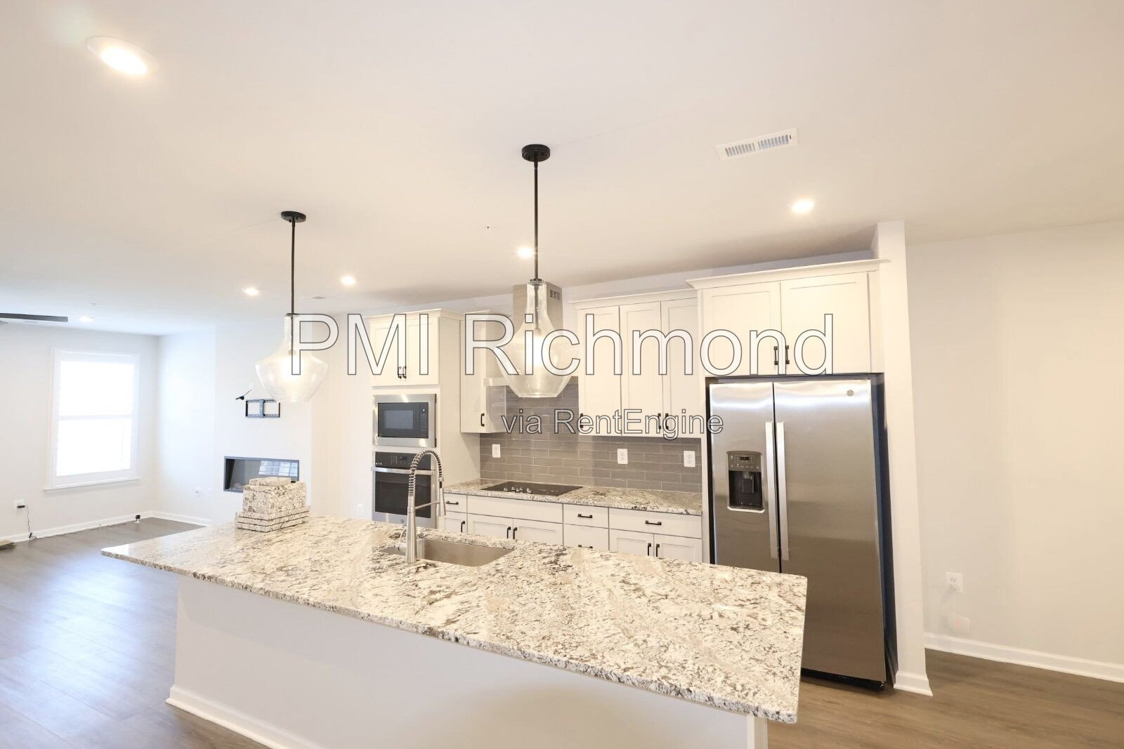 Stunning and Modern 3-Bed Townhome in Midlothian! property image