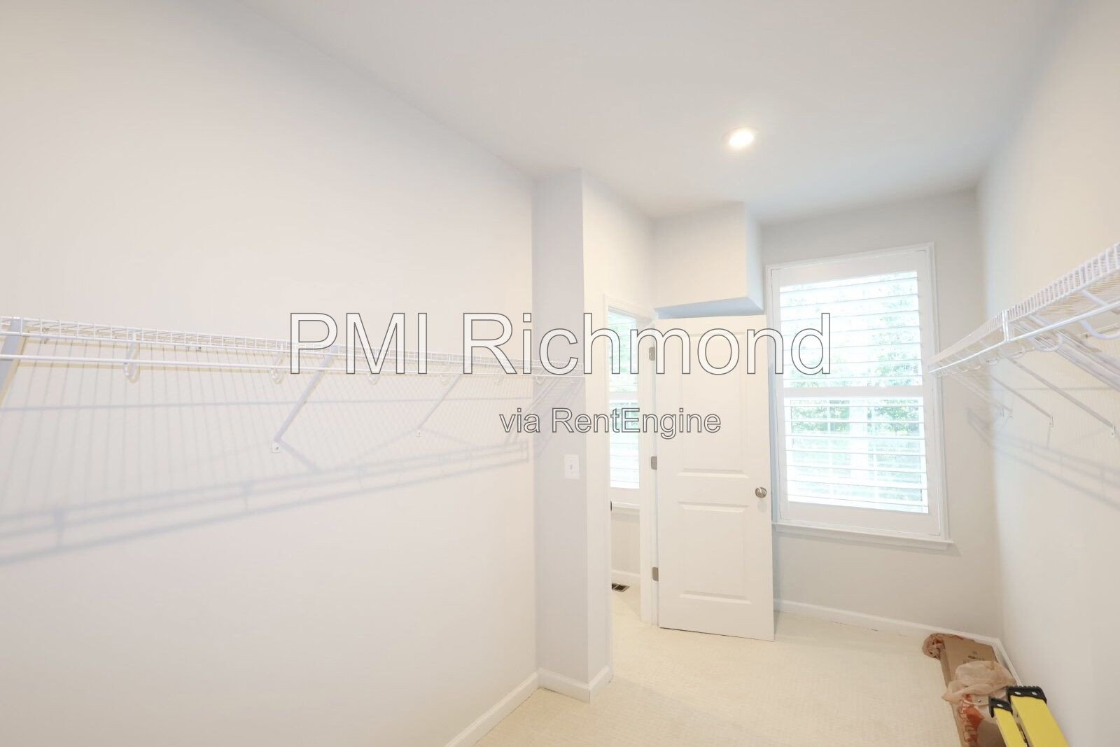 Stunning and Modern 3-Bed Townhome in Midlothian! property image