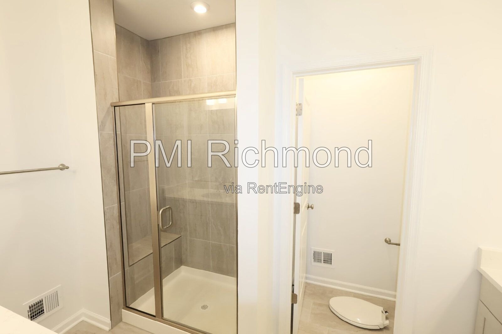 Stunning and Modern 3-Bed Townhome in Midlothian! property image