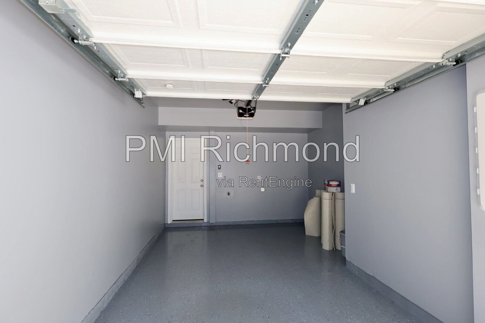Stunning and Modern 3-Bed Townhome in Midlothian! property image