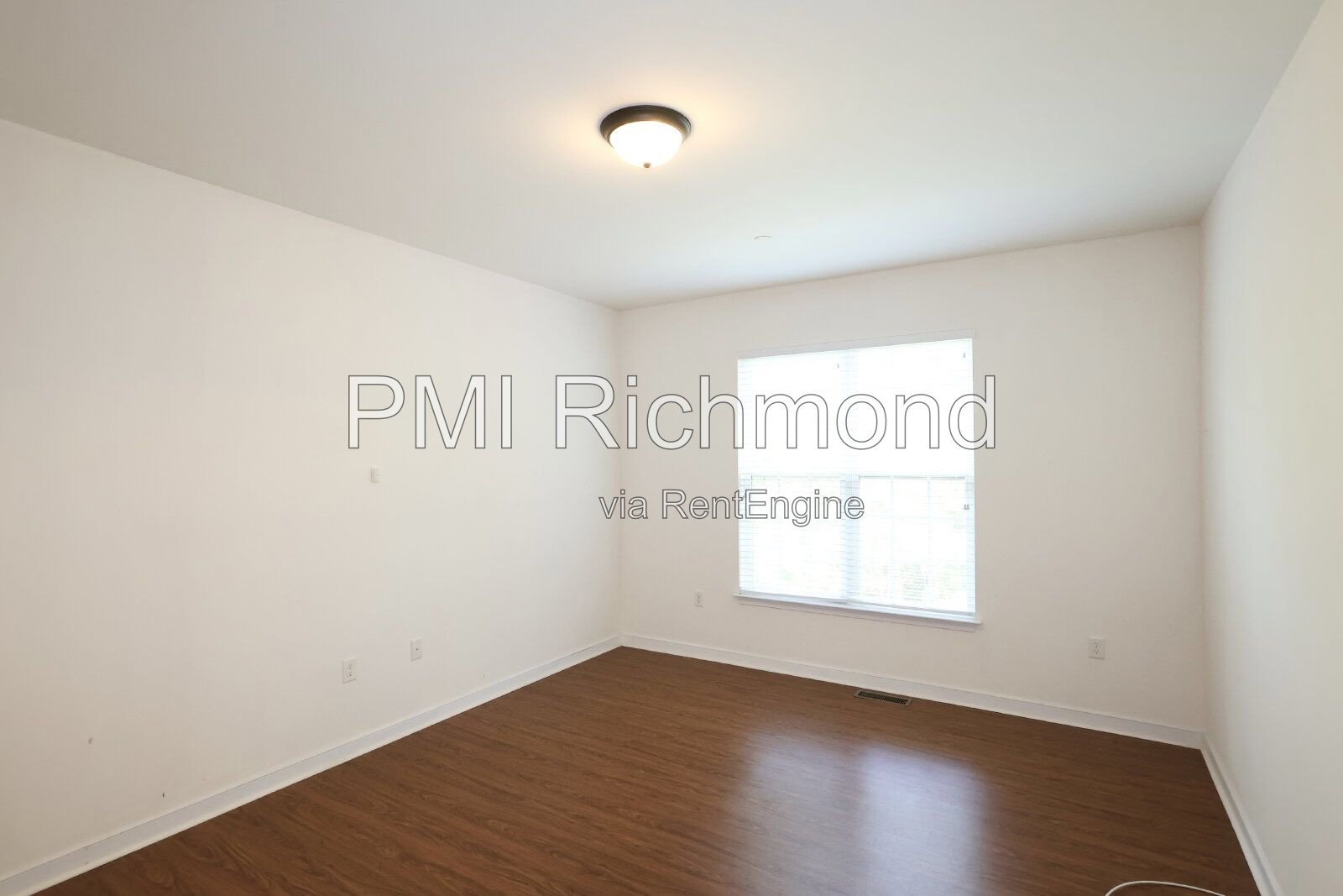 4-Bed Home with Granite Countertops & Hardwood Floors in Glen Allen! property image