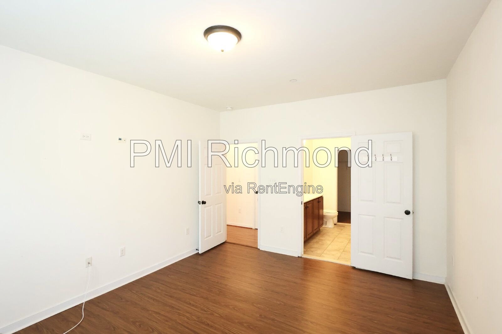 4-Bed Home with Granite Countertops & Hardwood Floors in Glen Allen! property image