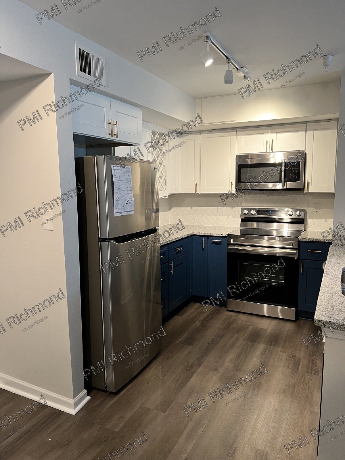 Gorgeous 2-Bedroom Condo in Bristol Village! property image