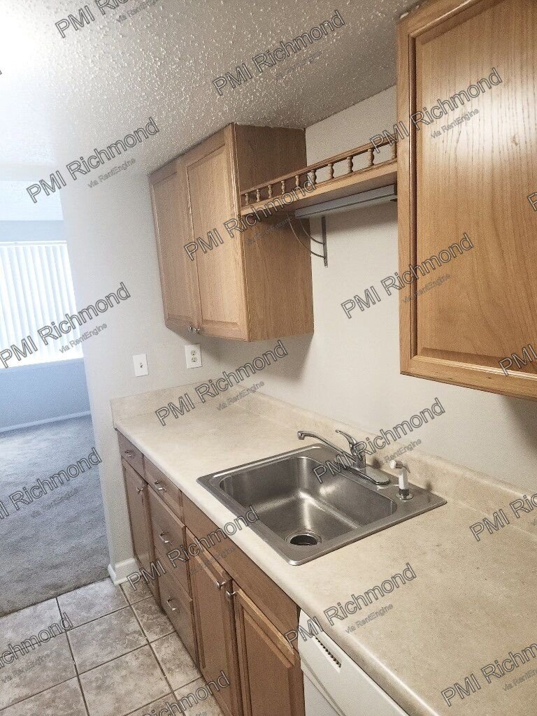 Comfortable 3-Bedroom West End Townhome for Rent! property image