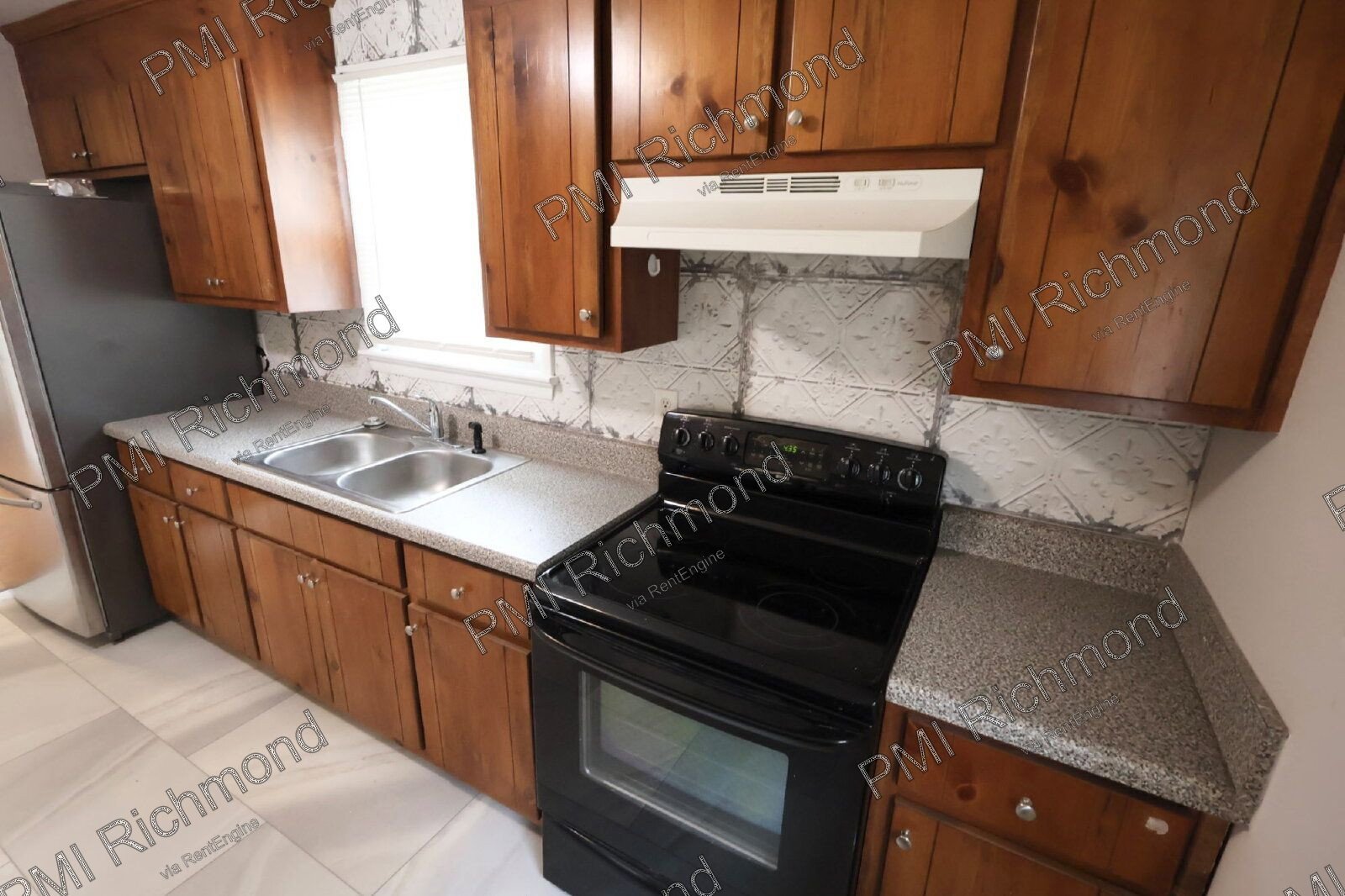 Cute 3-Bed Home with Gleaming Hardwood Floors at 2410 Raleigh St.! property image