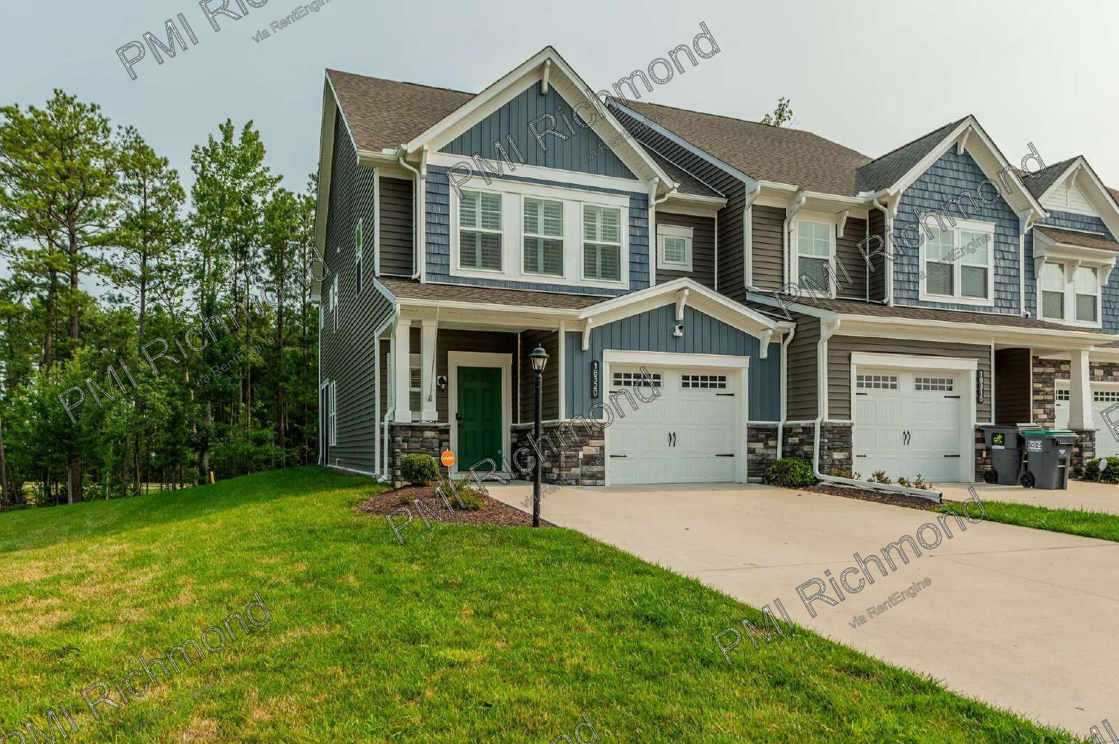 Gorgeous and Spacious 4-Bed Corner Unit Townhome in Moseley, VA! property image