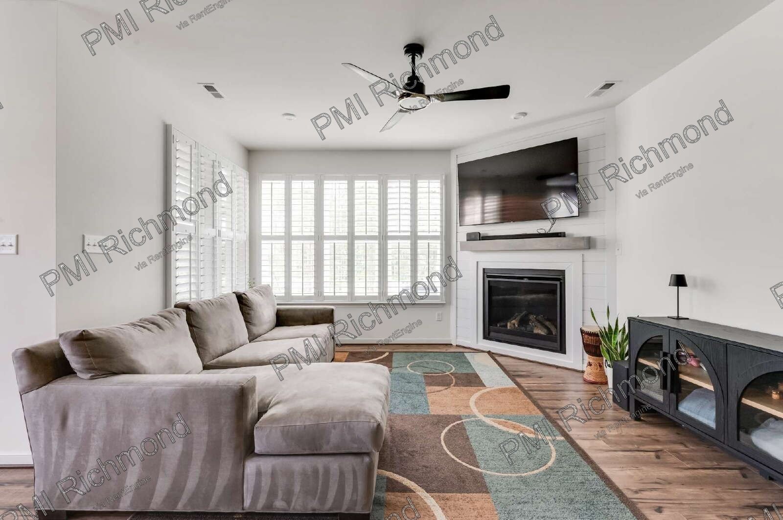 Gorgeous and Spacious 4-Bed Corner Unit Townhome in Moseley, VA! property image