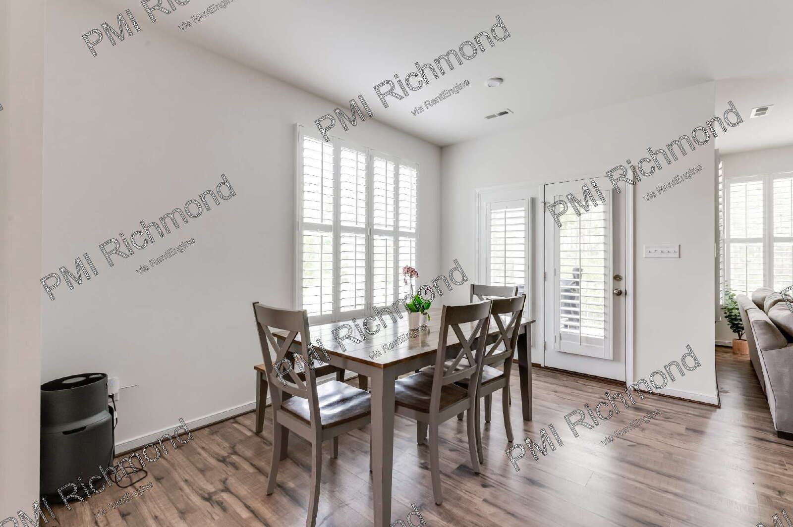 Gorgeous and Spacious 4-Bed Corner Unit Townhome in Moseley, VA! property image