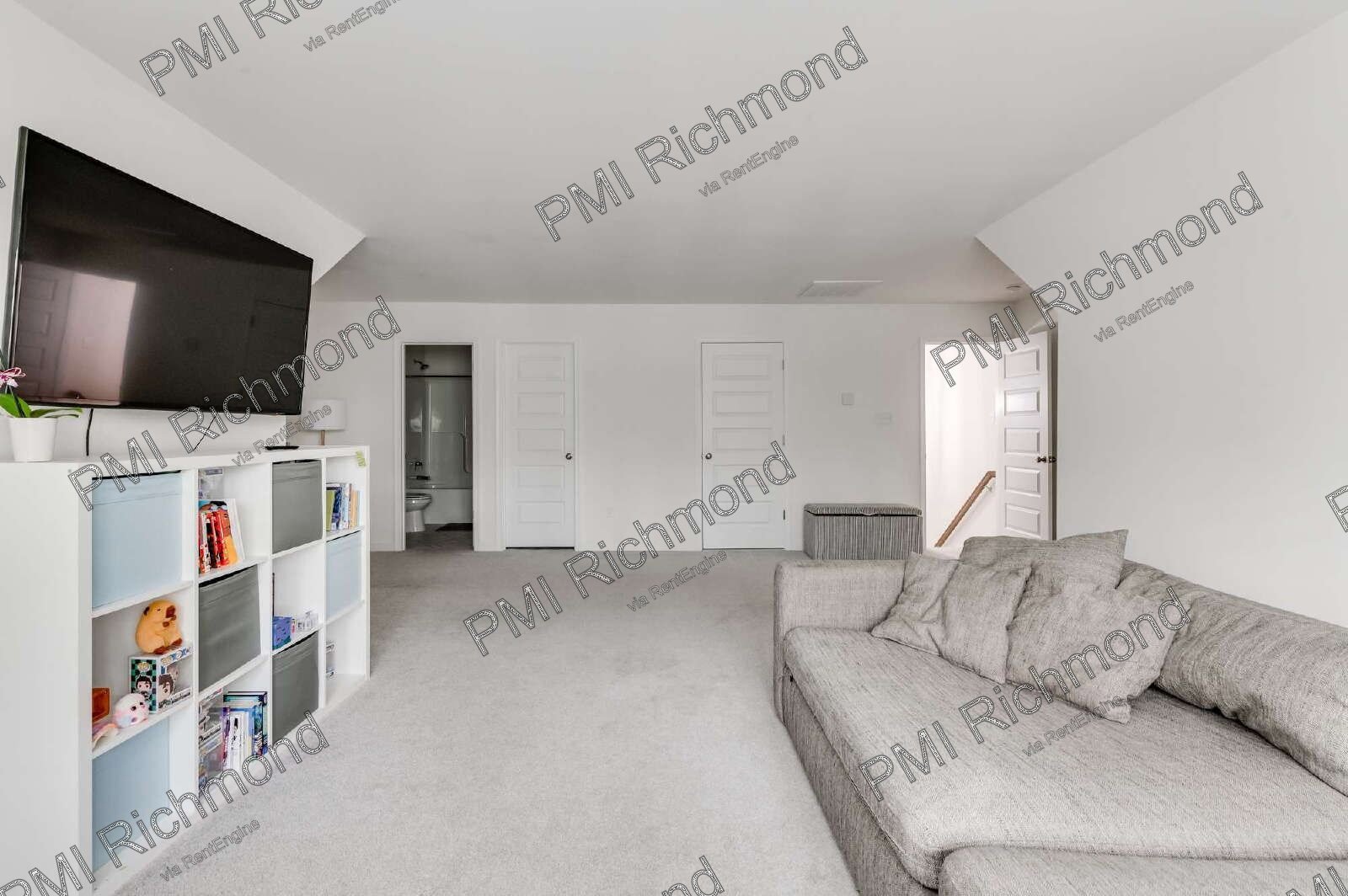 Gorgeous and Spacious 4-Bed Corner Unit Townhome in Moseley, VA! property image