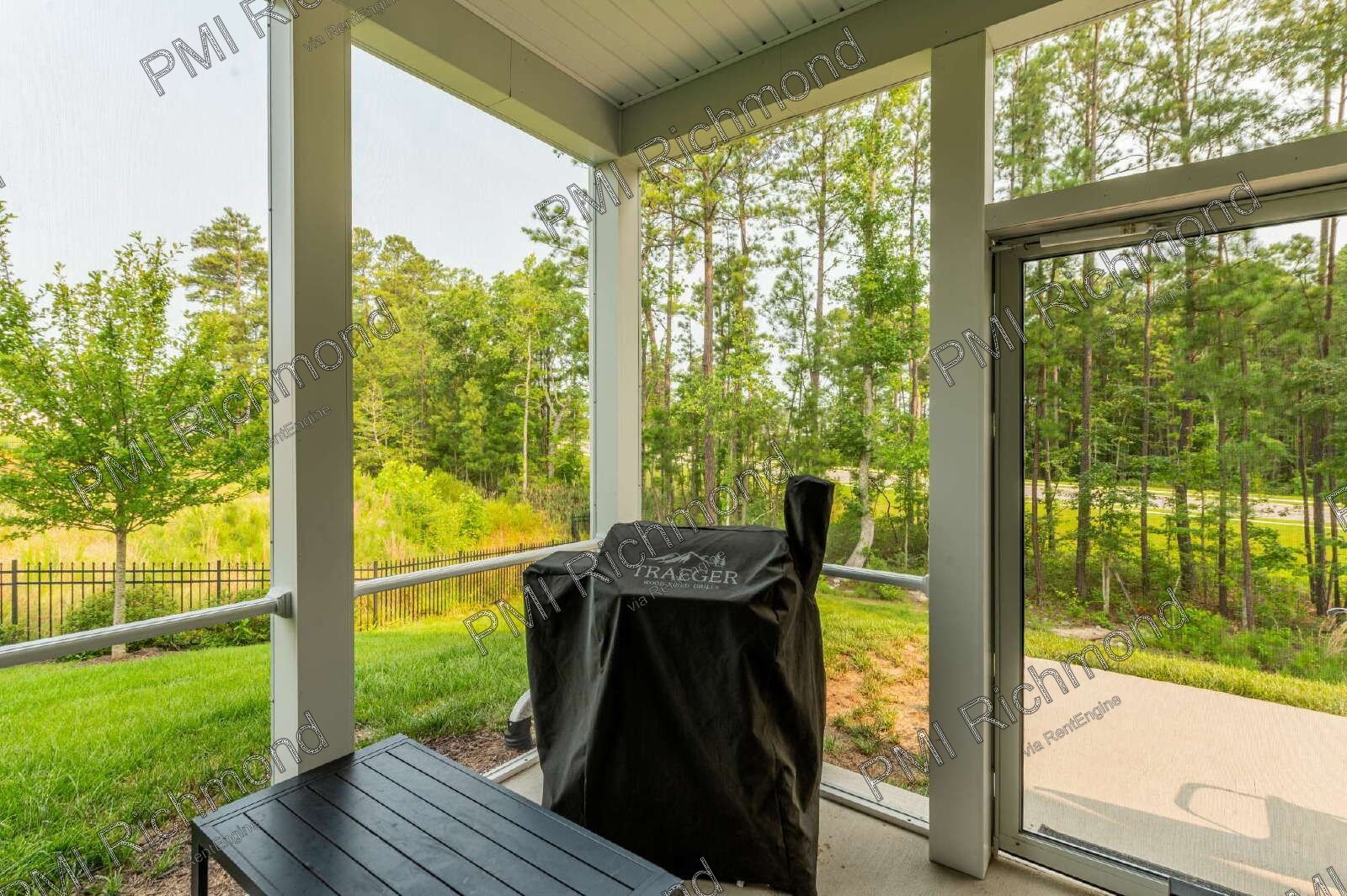 Gorgeous and Spacious 4-Bed Corner Unit Townhome in Moseley, VA! property image