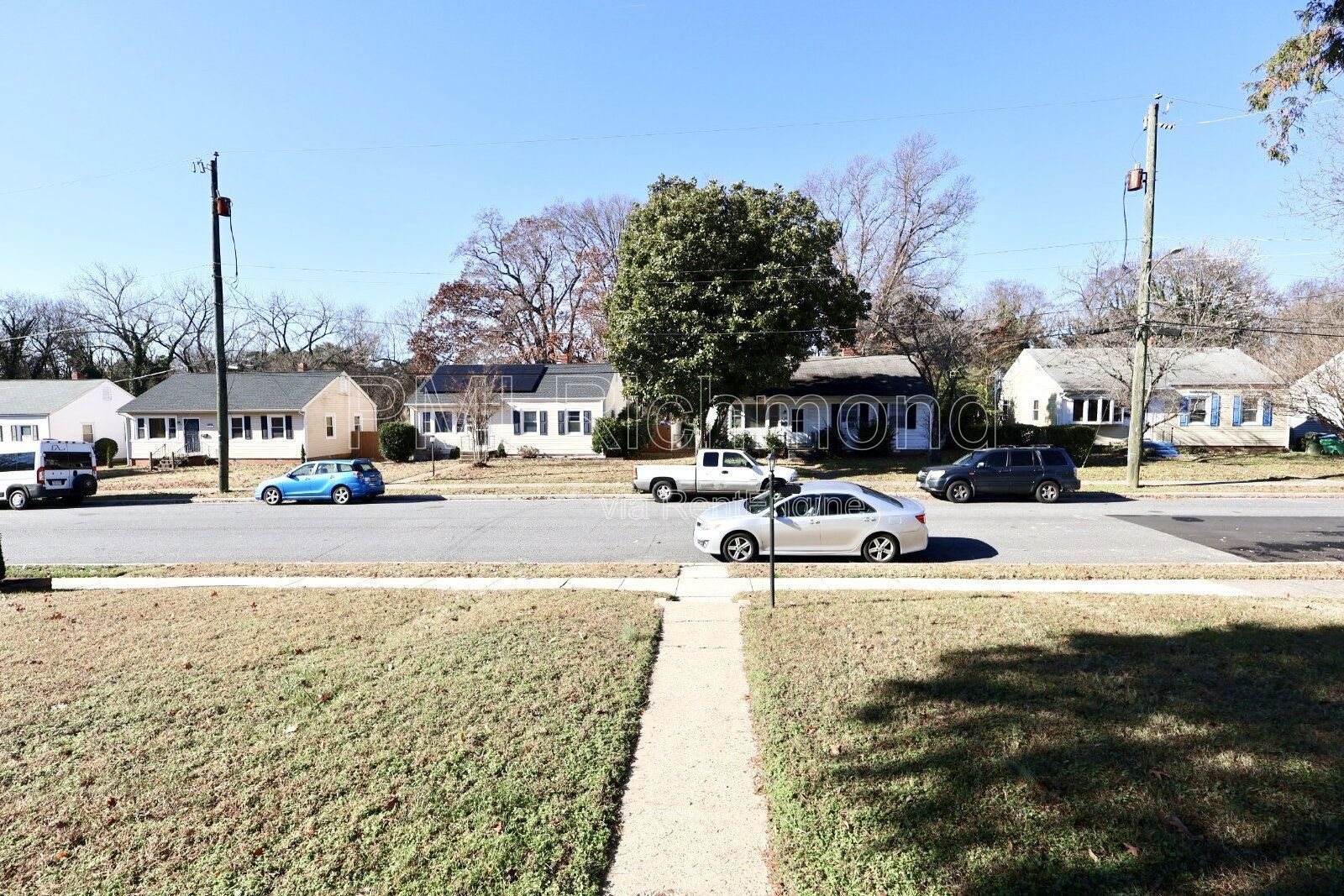 Richmond 3Bed Home with Beautiful Hardwood Floors! property image