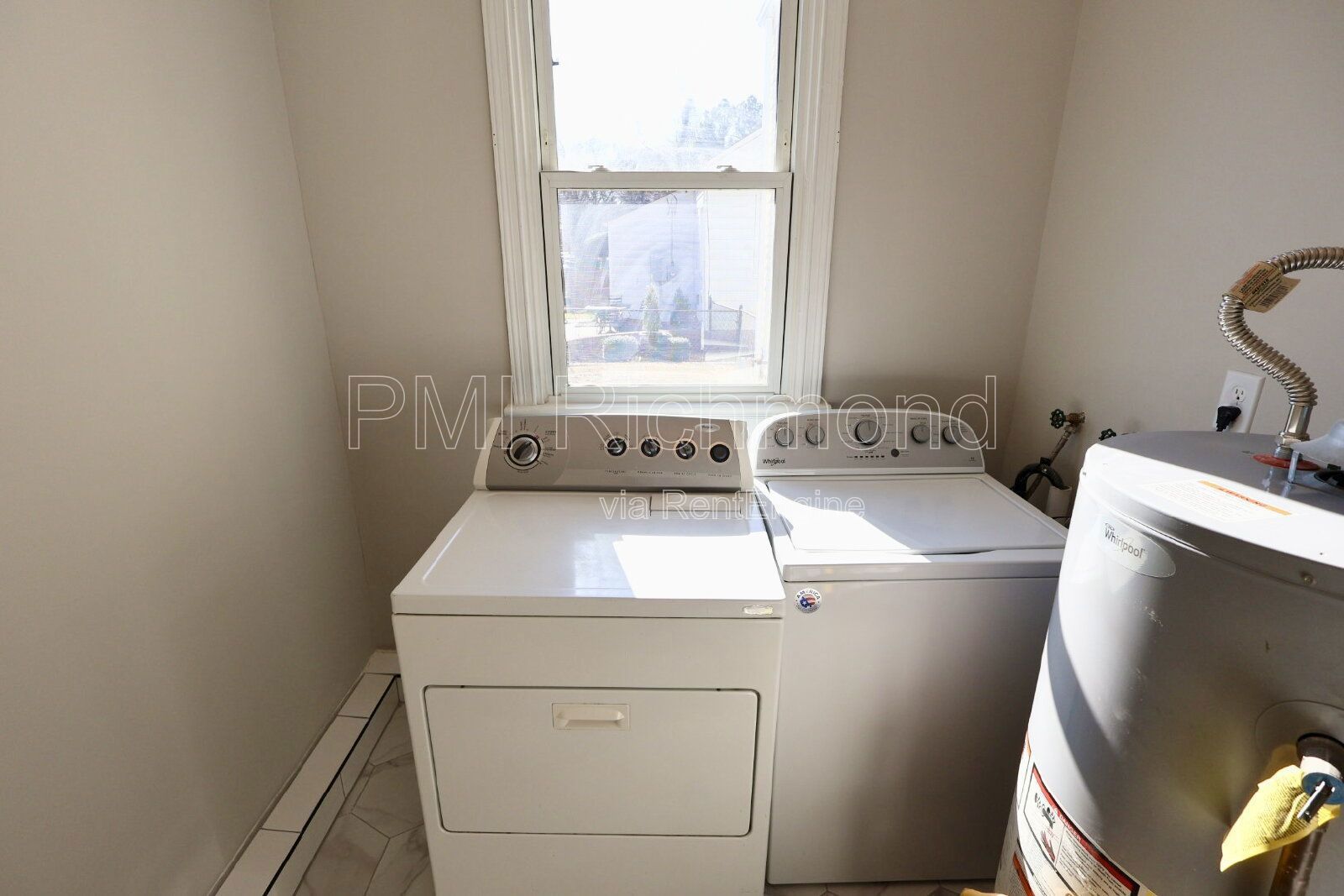 Richmond 3Bed Home with Beautiful Hardwood Floors! property image