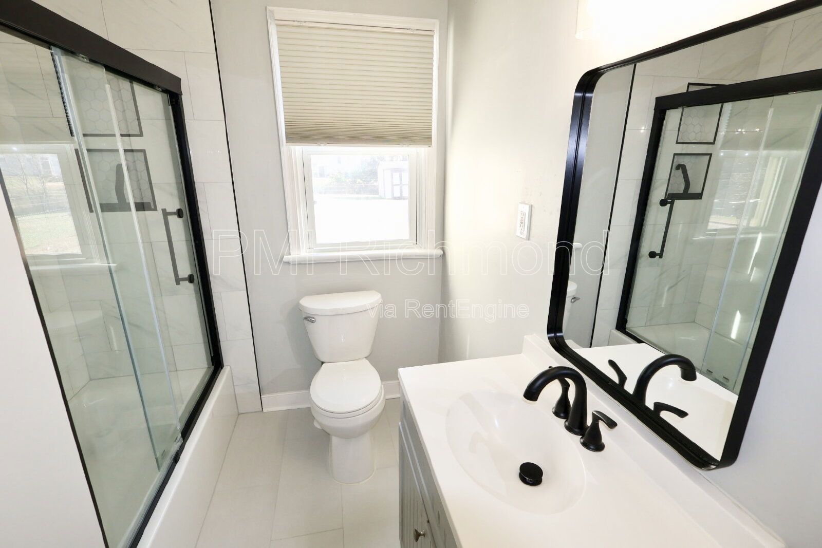 Richmond 3Bed Home with Beautiful Hardwood Floors! property image