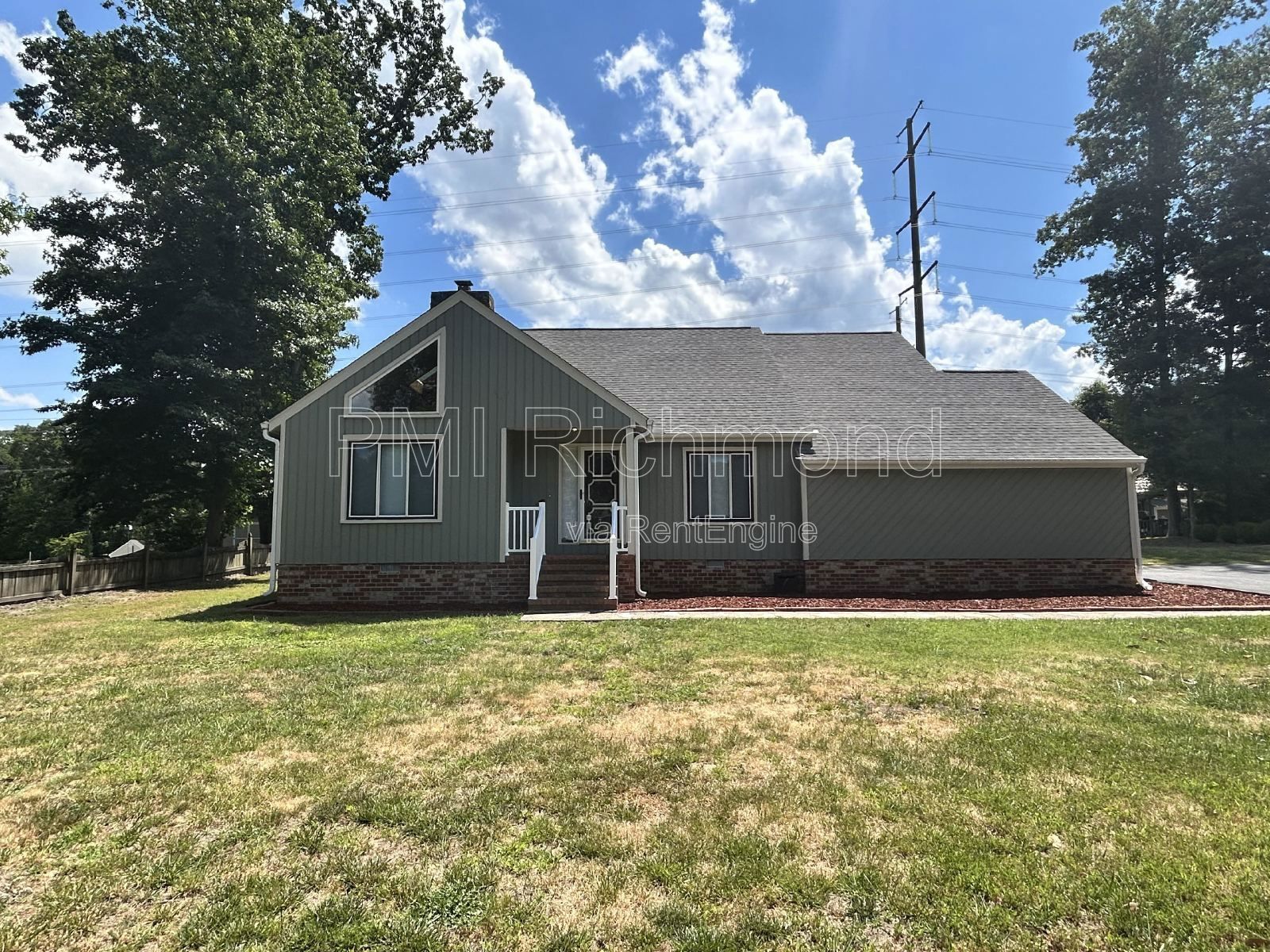 Single Family Contemporary Home in Colonial Heights! property image