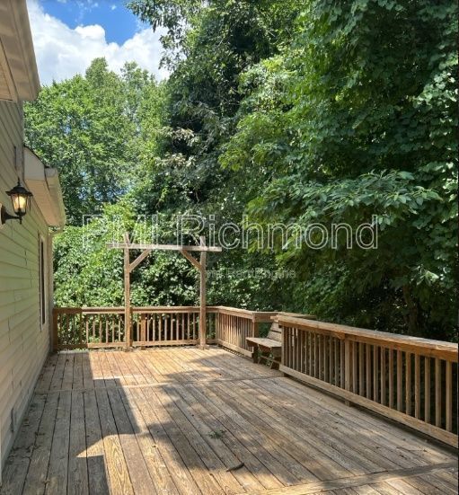 Luxurious 4-Bed Home in Bon Air Hills Subdivision of North Chesterfield! property image