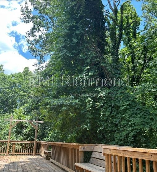 Luxurious 4-Bed Home in Bon Air Hills Subdivision of North Chesterfield! property image