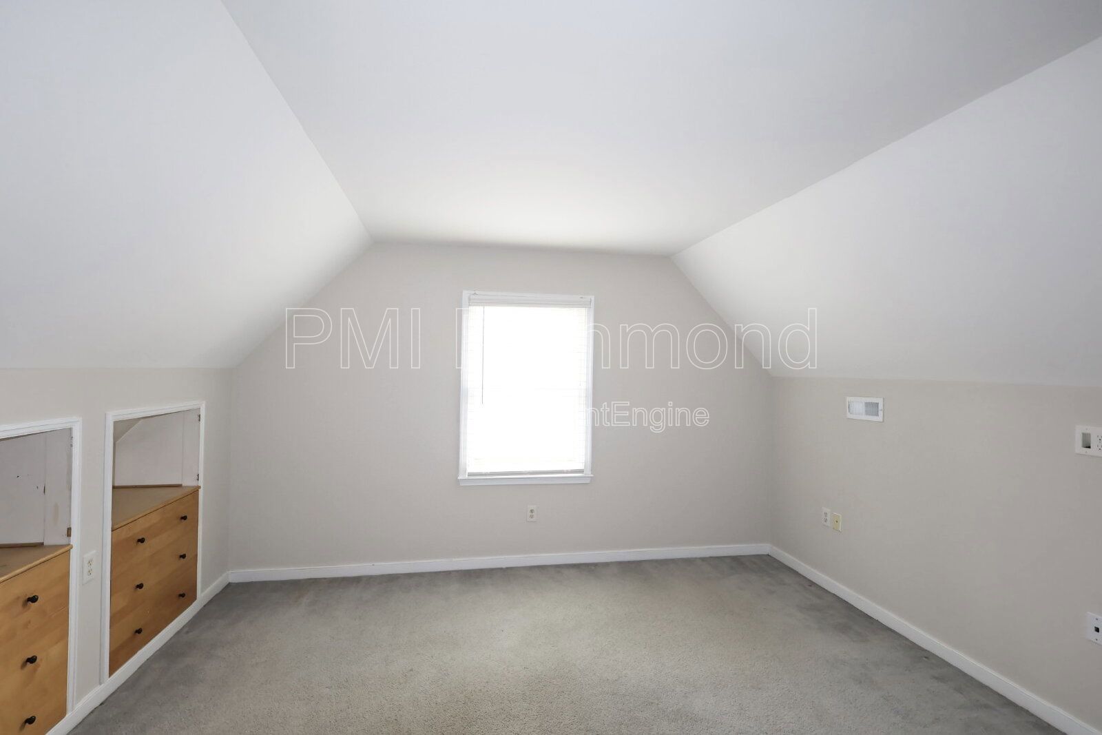 Luxurious 4-Bed Home in Bon Air Hills Subdivision of North Chesterfield! property image