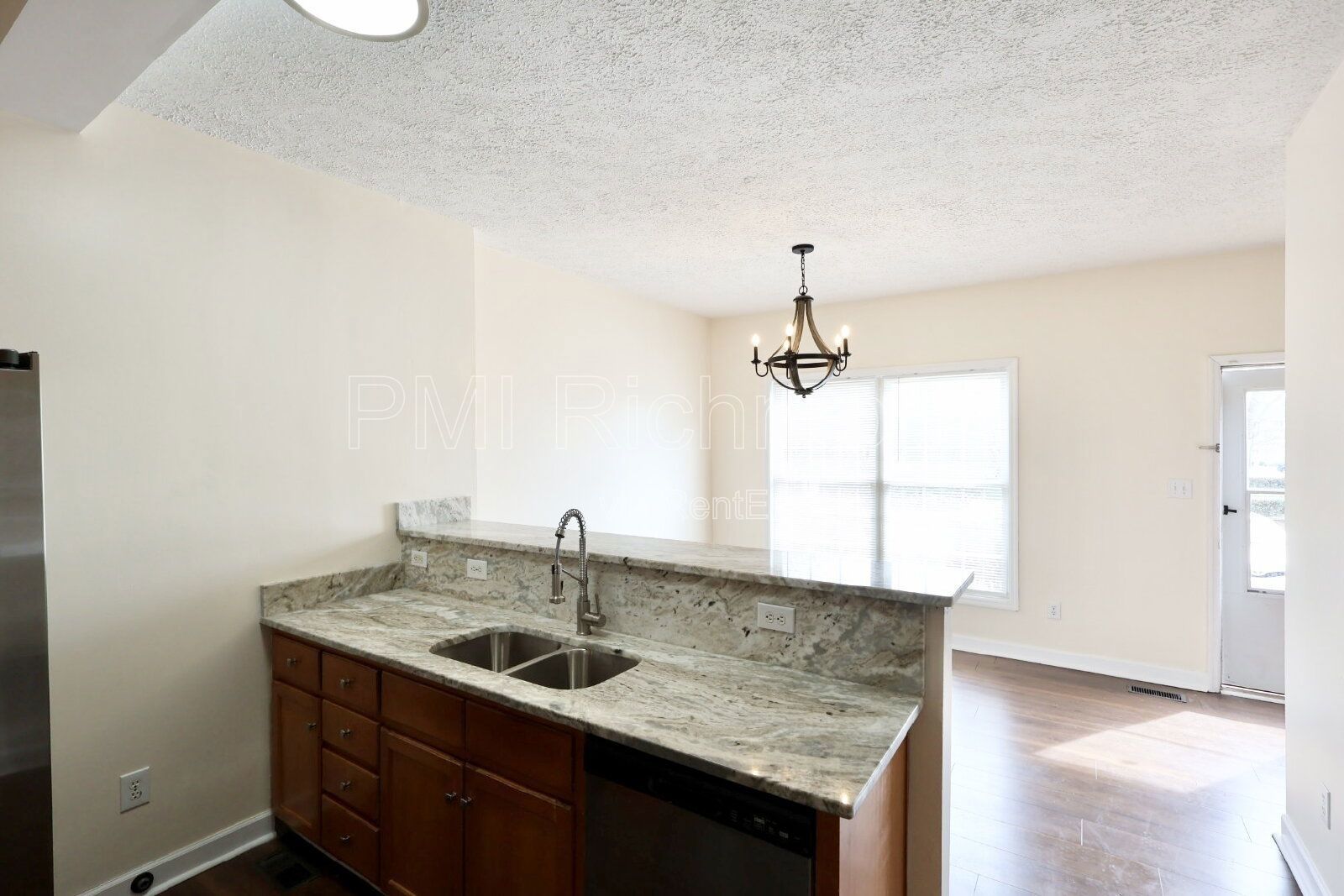 Charming 2 Bed, 2.5 Bath Townhome in Chester, VA! property image