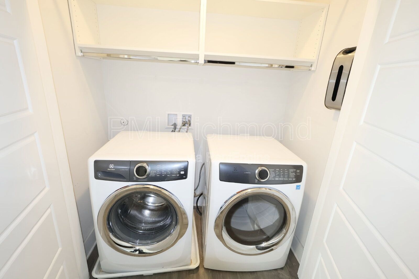 Gorgeous 3-Bed Townhouse in Short Pump with Granite Touches! property image