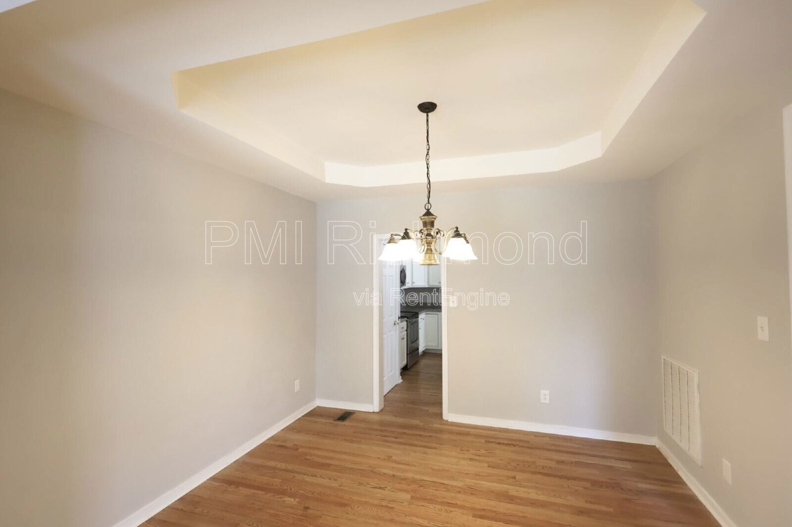 Charming 4-Bed Home with Hardwood Floors & Cozy Fireplace in Chesterfield! property image