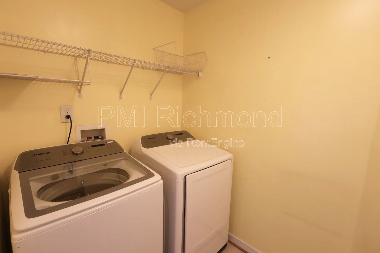 Charming 4-Bed Home with Hardwood Floors & Cozy Fireplace in Chesterfield! property image