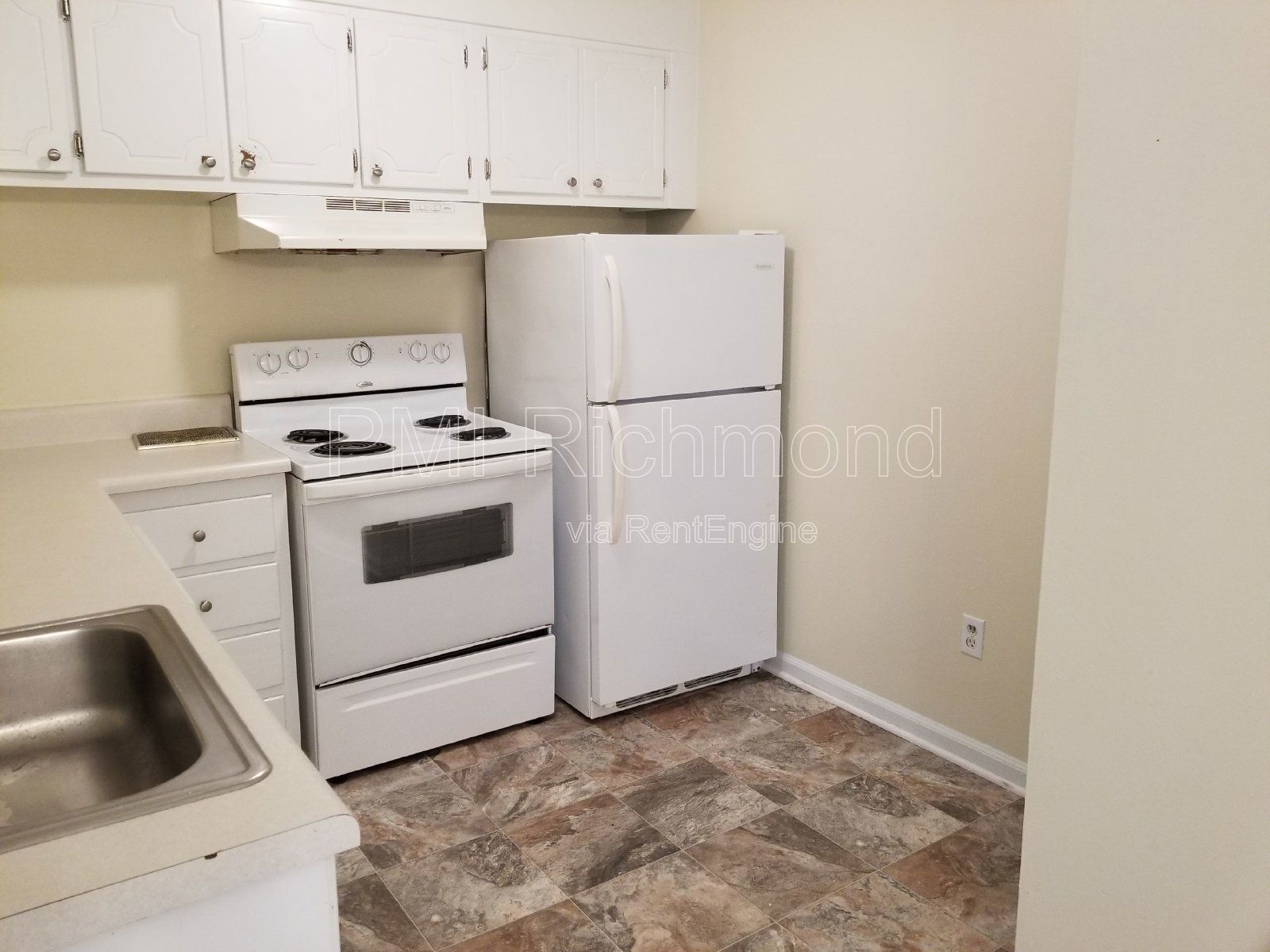 Lovely 2 Bed, 1.5 Bath Townhouse in Chesterfield! property image