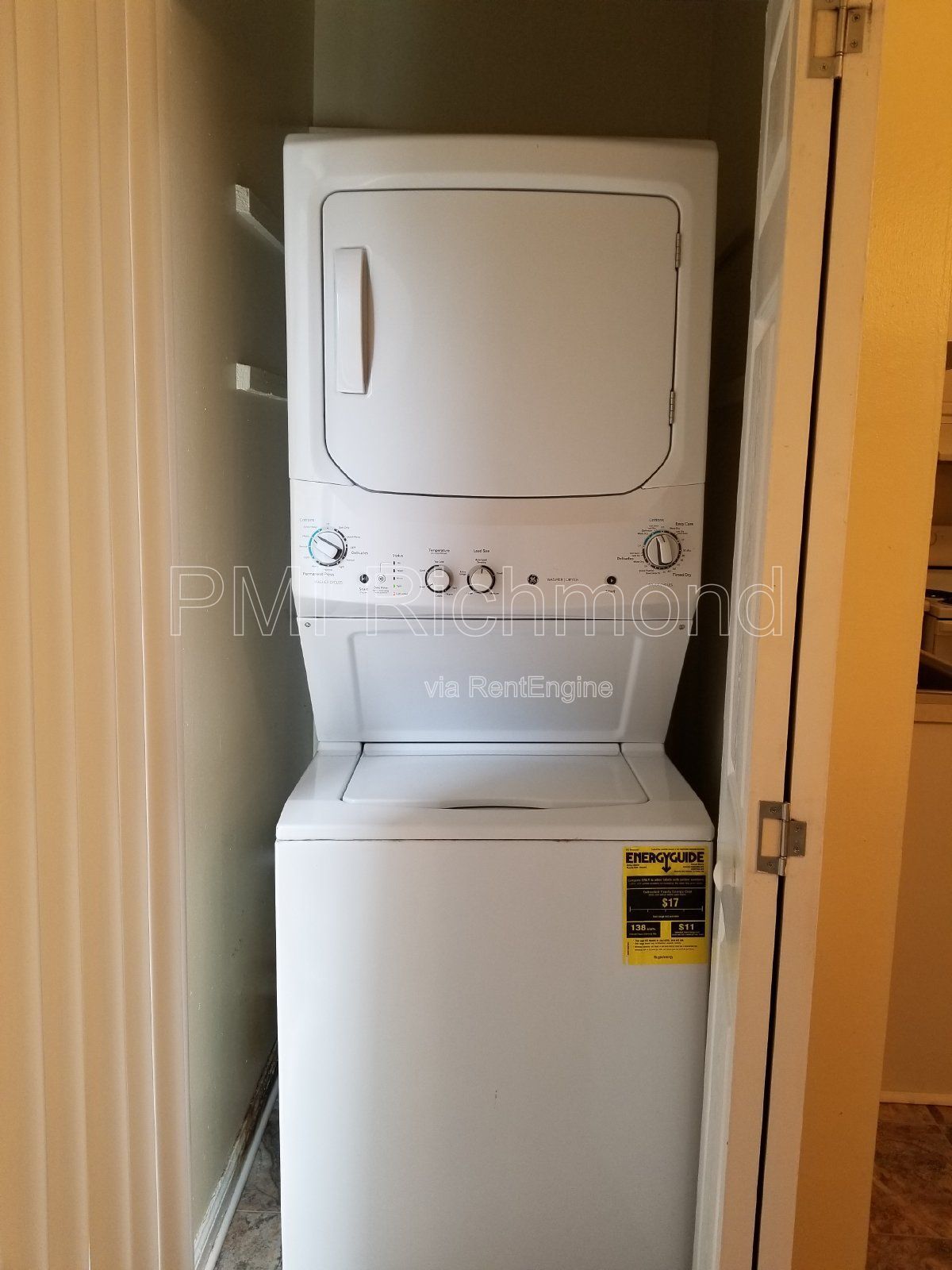 Lovely 2 Bed, 1.5 Bath Townhouse in Chesterfield! property image