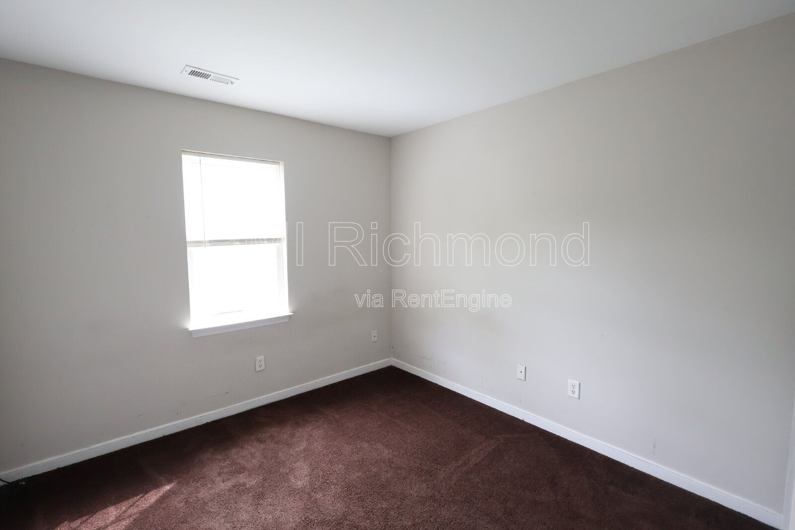 Single Family Colonial Style Home in the Cedar Grove Subdivision! property image