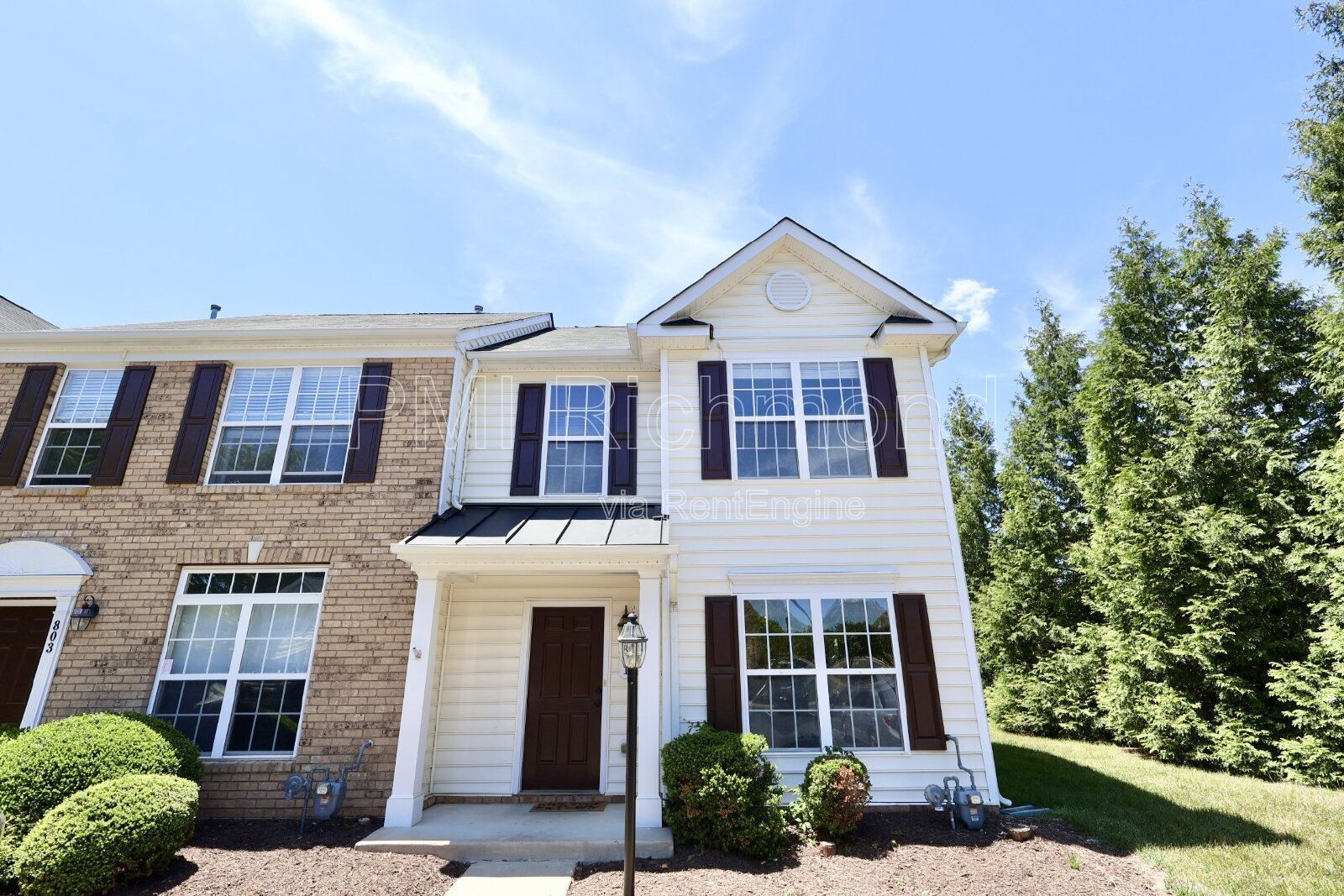 Updated 3-Bed Townhouse in Ashland with a Stunning Kitchen! property image